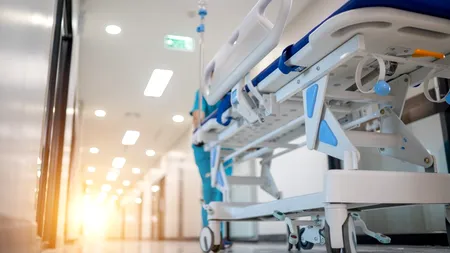 Caz șocant la Brașov. O tânără de 19 a murit subit, la o săptămână după ce a născut