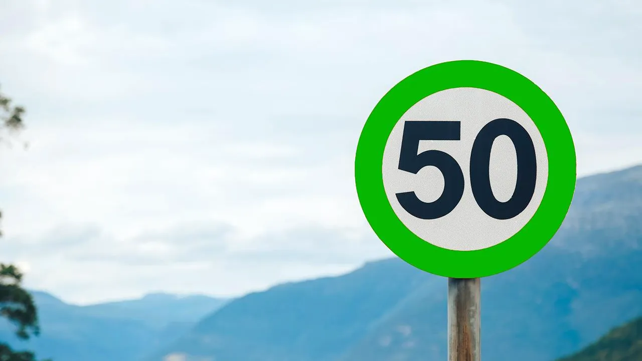 Noile indicatoare rutiere cu chenar verde. Ce semnifică și unde le găsim