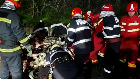 Tragedie în România, noaptea trecută. Patru tineri au murit după ce mașina lor a intrat sub un TIR. VIDEO