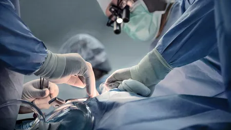 Moarte învăluită în mister: O tânără de 29 de ani a DECEDAT, după o operație de micșorare a stomacului