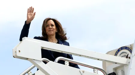 Financial Times: John Shapiro, Mark Kelly și Roy Cooper, FAVORIȚI pentru candidatura la funcția de vicepreședinte al SUA alături de Kamala Harris