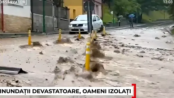 Vremea rea face PRĂPĂD în toată țara. Sunt anunțate noi coduri portocalii și galbene de ploi torențiale