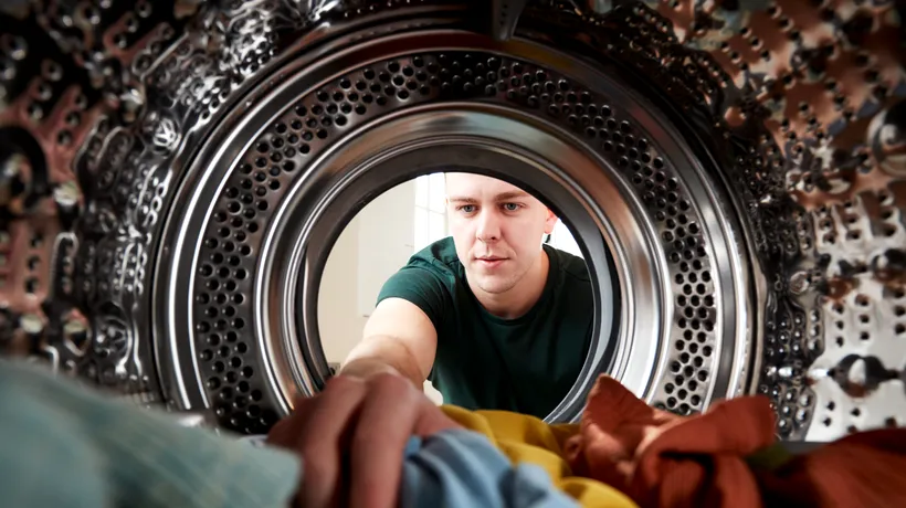 Un specialist demontează un MIT despre mașina de spălat. „Nu ai nevoie de mai mult de un program”