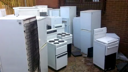 Cele 8 aparate electrocasnice la care trebuie să renunți în noiembrie 2022. Îți vor „bubui” factura la curentul electric la iarnă!