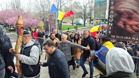 Călin Georgescu, la ieșirea de la Tribunalul București: ”O lume întreagă suferă din cauza prostiei unora”