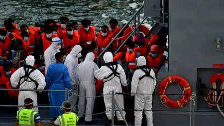 Zeci de migranți salvați în largul Maltei, testați pozitiv pentru coronavirus