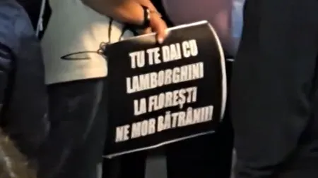 Protest la Biroul Electoral din Ploiești. Iulian Dumitrescu și-a depus candidatura, deși este anchetat pentru mită