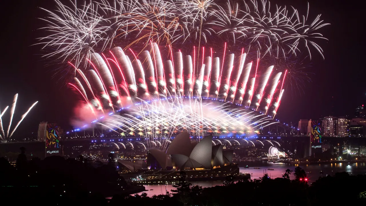 Revelion 2019. COLORATE, MARI și ZGOMOTOASE. Unde poți admira cele mai spectaculoase FOCURI DE ARTIFICII din lume