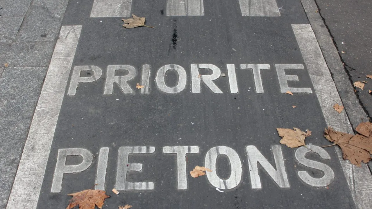 Centrul Capitalei se închide în weekend. Ce rute rute ocolitoare recomandă Brigada Rutieră