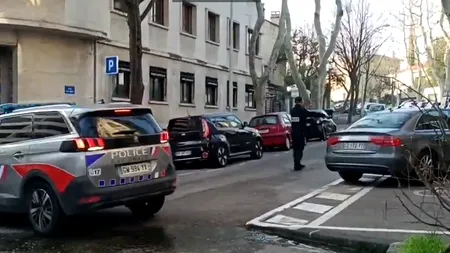 EXPLOZIE lângă consulatul rus din Marsilia. Două sticle incendiare ar fi fost aruncate în grădină. Zaharova: „Toate semnele unui atac terorist”