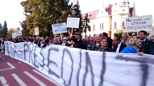 Contramanifestații PSD după protestele pentru un vot corect în diaspora. Brașov, primul oraș unde activiștii de partid s-au întâlnit față în față cu protestatarii
