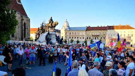 Moment de reculegere pentru Alexandra. La Iași și Cluj oamenii au huiduit în fața sediilor PSD - FOTO / VIDEO
