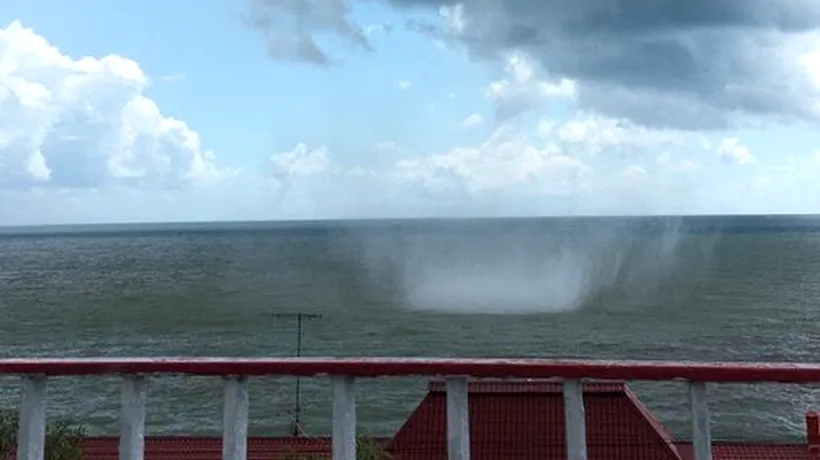VIDEO | O tornadă uriașă a spulberat o terasă din stațiunea rusească Soci