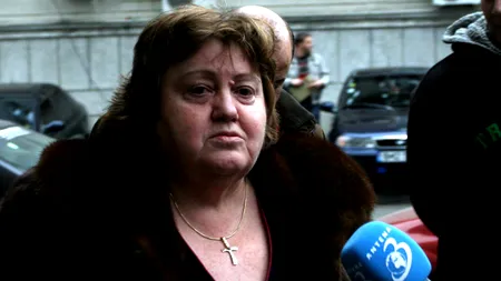 Irina Jianu, escorată de polițiști, în tren, până la Bacău, unde a fost încarcerată