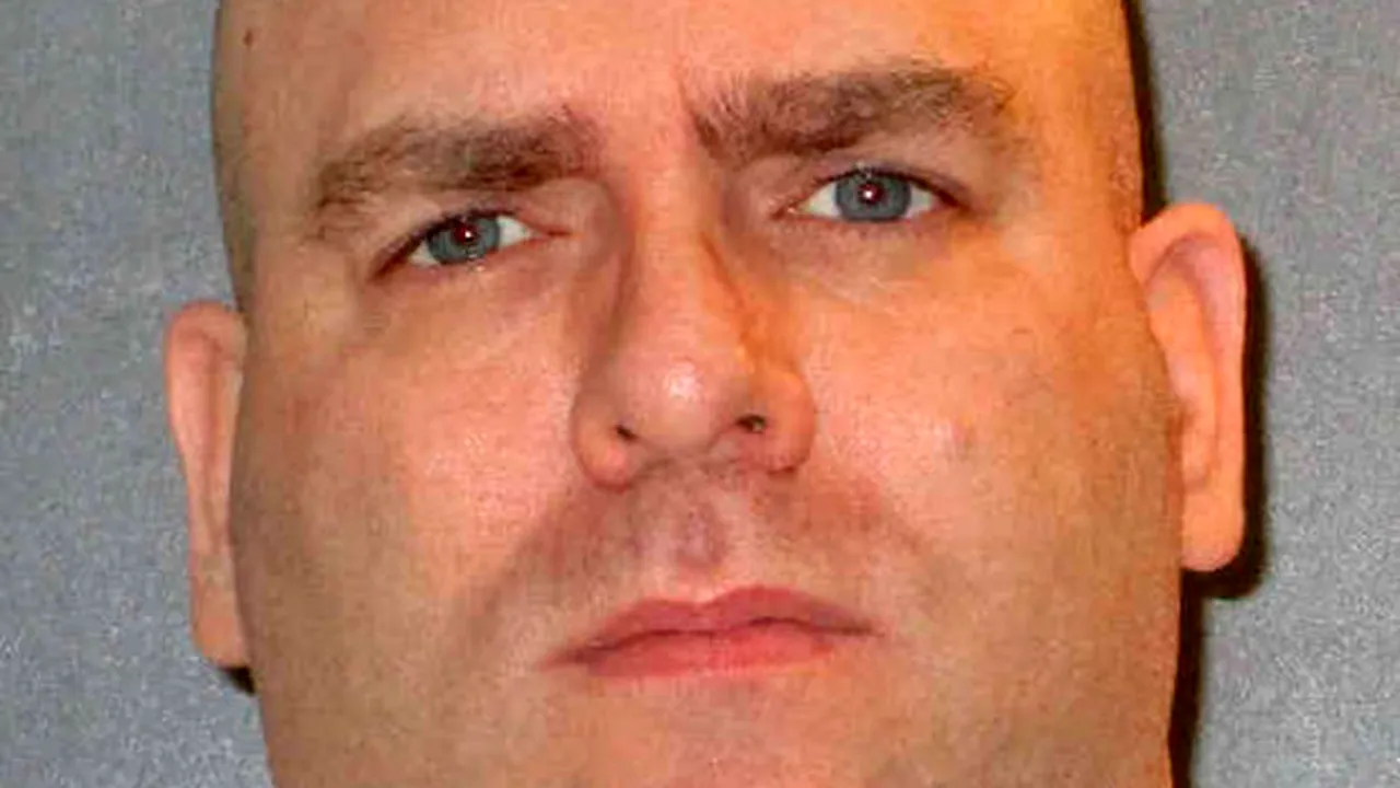 Ultimele cuvinte ale unui condamnat la moarte, care s-a considerat nevinovat până la final: „Îmi arde brațul drept. Simt gustul injecției letale / Sunt mielul de sacrificiu al Domnului