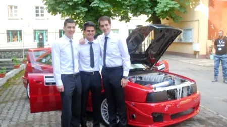 Licență în viteză. Trei studenți din Brașov au construit, într-un garaj, o mașină care poate atinge 280 km/h. „Nu știm câte nopți nedormite am adunat, au fost multe, dar a meritat