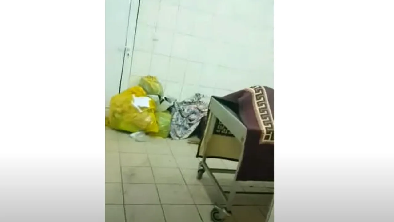 Imagini revoltătoare la morga spitalului din Horezu. „E ca în filmele de groază! Fiecare îşi ia mortul care vrea”