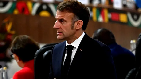 „Armistițiul“ dintre Putin și Macron, în pericol: Franța acuză Rusia că a înscenat un plan prin care să-l implice pe Macron în cazul Epstein