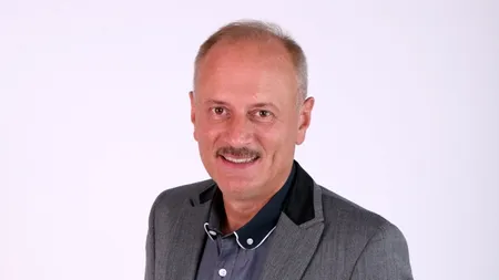 Toni Grecu merge la 