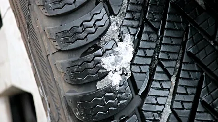 Atenție, șoferi! Puteți fi amendați cu 2.900 de lei chiar dacă aveți toate actele în regulă. Capcana ascunsă din mașină