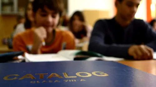Un elev român din cinci părăsește timpuriu școala, nivel dublu față de media UE