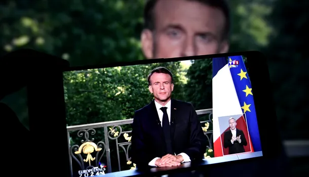 <span style='background-color: #2c4082; color: #fff; ' class='highlight text-uppercase'>BREAKING NEWS</span> Emmanuel Macron convoacă ALEGERI legislative anticipate în Franța, din cauza eșecului în scrutinul europarlamentar
