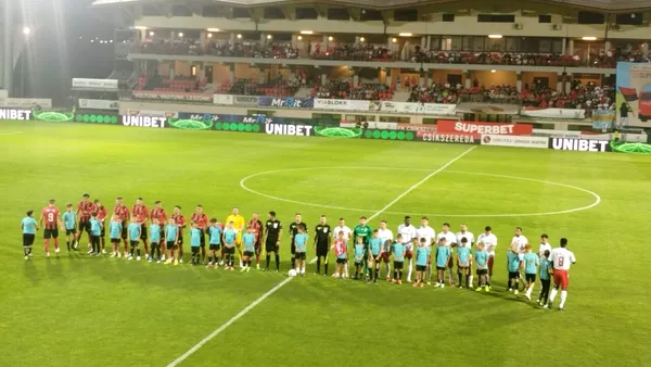 Scandal la Miercurea Ciuc, după Csikszereda – DINAMO 2-2. „Câinii” acuză: „Copii stropiți cu spray lacrimogen, fani lăsați pe dinafară!”