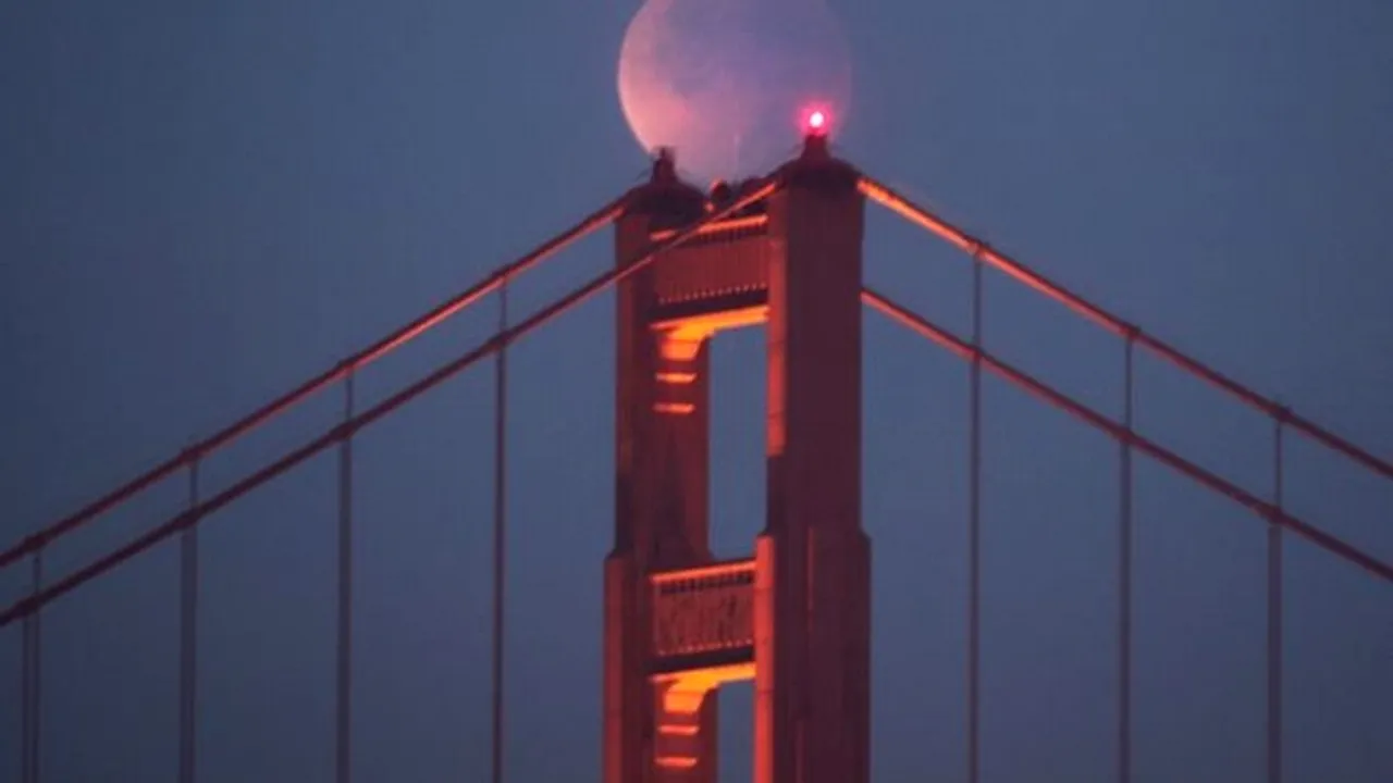 Podul sinucigașilor va primi plase de protecție. 1.400 de oameni s-au aruncat în ocean de pe el