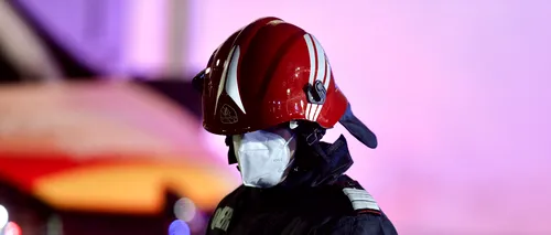 Incendiu la o casă din Prahova. O femeie a suferit un atac de panică