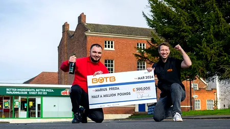 Un român din Marea Britanie, livrator de pizza, a CÂȘTIGAT un „bacșiș” de 500.000 de lire sterline după un concurs online. Ce va face cu banii