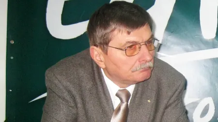 Campanie ELECTORALĂ la un târg de flori: Ghivece împărțite pensionarilor de către doi candidați la parlamentare