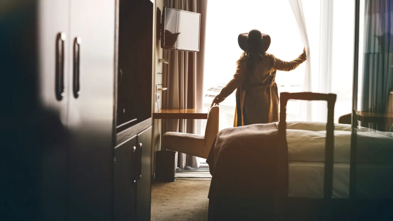 Cum poți ridica TEMPERATURA din locuință fără să atingi termostatul. Secretul hotelierilor a fost dezvăluit