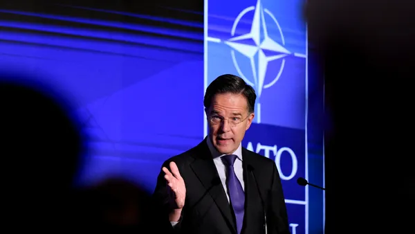 Cum vor fi acoperite „golurile“ militare lăsate de SUA în Europa. Șeful NATO: „Imaginea de ansamblu arată bine. SUA nu se îndepărtează de aliați“