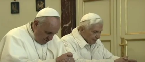 Papa Francisc și Papa emerit Benedict al XVI-lea, 94 de ani, au fost imunizați cu cea de-a treia doză de vaccin anti-COVID-19