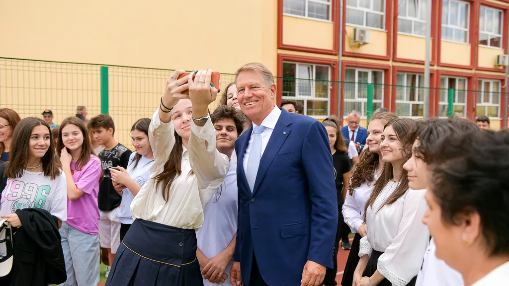 Klaus Iohannis, la Școala nr. 11 din Buzău: „Avem motive de optimism: tânăra generație dorește să fie mai responsabilă față de mediul înconjurător”