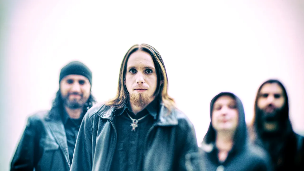 O formație rock anunță că nu va mai concerta până când fumatul nu va fi interzis în cluburi