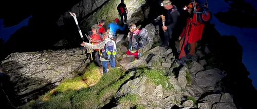 Operațiune nocturnă de salvare în Munții Făgăraș. Patru turiști cehi, coborâți de salvamontiști din zona ”La Trei Pași de Moarte” (VIDEO)