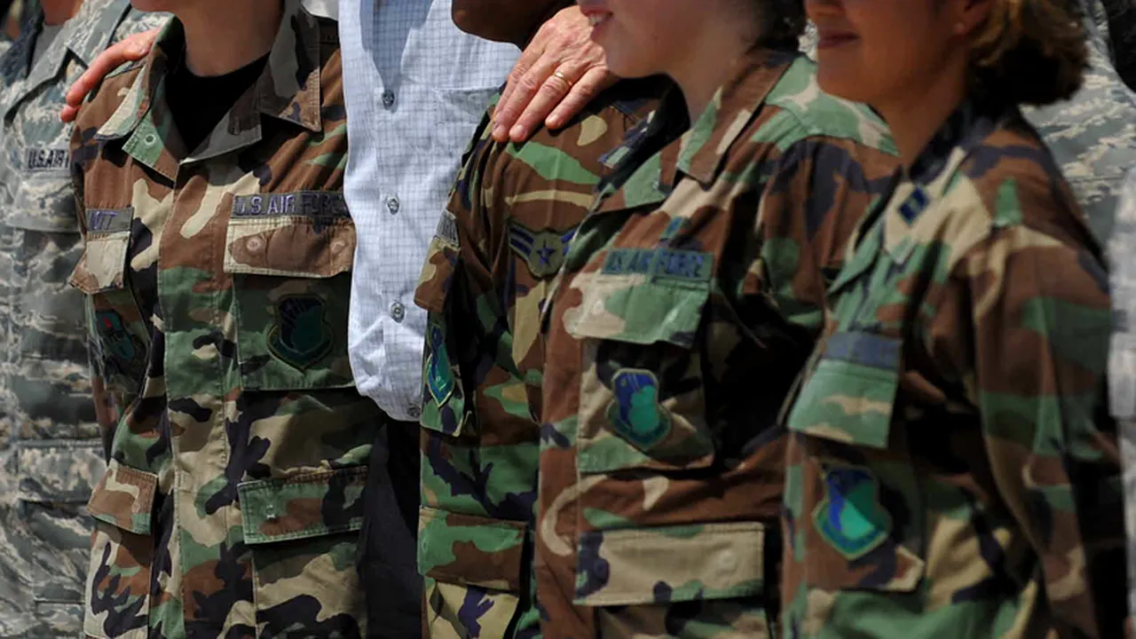 Un scandal de hărțuire sexuală afectează forțele aeriene americane. 