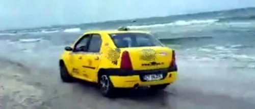 Un taximetrist a intrat cu mașina pe o plajă din Mamaia. Cum a fost pedepsit pentru gestul său