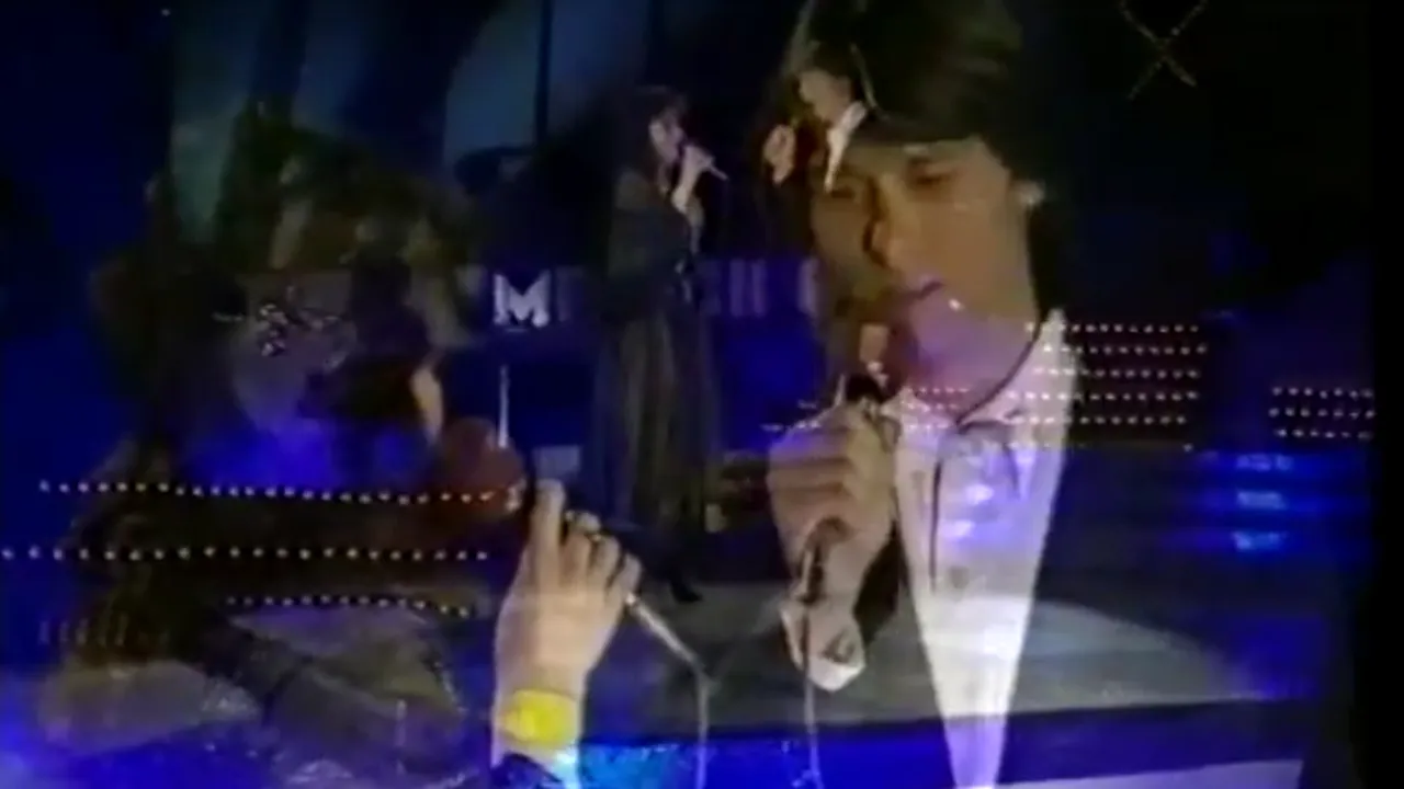 Acesta este cel mai emoționant moment în care Bogdan Stanoevici a apărut în public! „Mihaela Runceanu Oficial” a urcat azi acest clip, în care regretata artistă cântă alături de actorul ucis de COVID