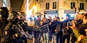 Noi proteste violente în Franța după ce Guvernul a supraviețuit unei moțiuni de cenzură. Zeci de persoane au fost arestate