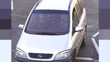 Doi români, căutați de poliția britanică după ce ar fi amenințat că vor decapita militari