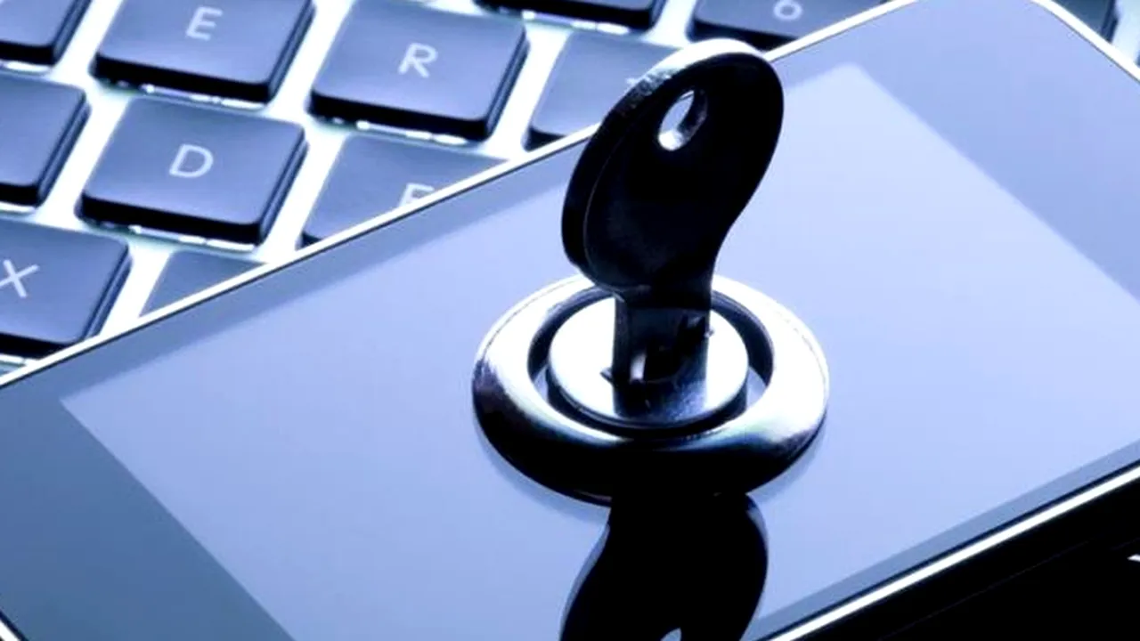 Facebook își îmbunătățește securitatea. Ce antivirus a ales