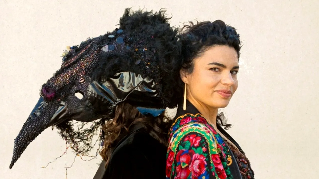 Alina Șerban, prima regizoare romă la Teatrul Național București: „Cel mai bun copil din lume”, o dublă premieră în România, este un produs cultural unic