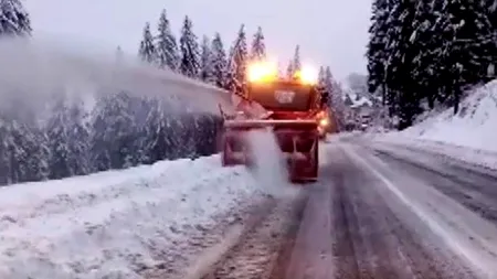 Ninge ca-n povești cu câteva zile înainte de Paște. Drumarii intervin pe DN 67C, la Rânca, și în Vâlcea | VIDEO