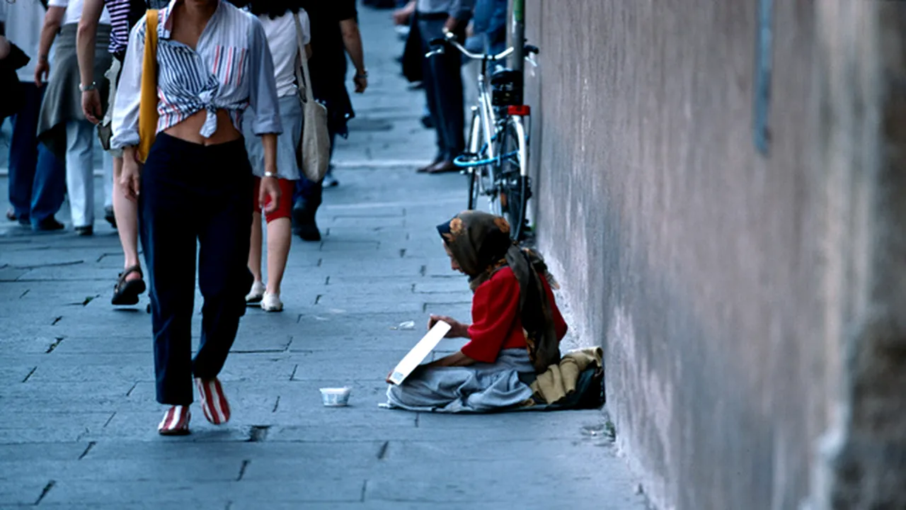 Bloomberg: Deși România are cea mai mare creștere economică din Europa, în spatele ei se ascunde cea mai apăsătoare sărăcie