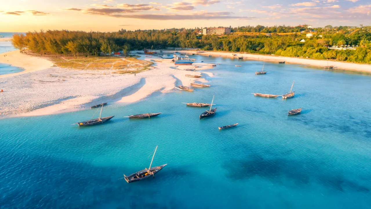 Îți place să călătorești? 4 destinații de vacanță îndepărtate unde poți mânca bine cu bani puțini