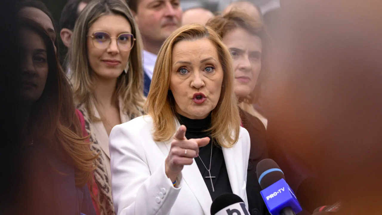Elena LASCONI: Ceea ce vedem astăzi în Republica Moldova este o lecție și pentru noi, la București