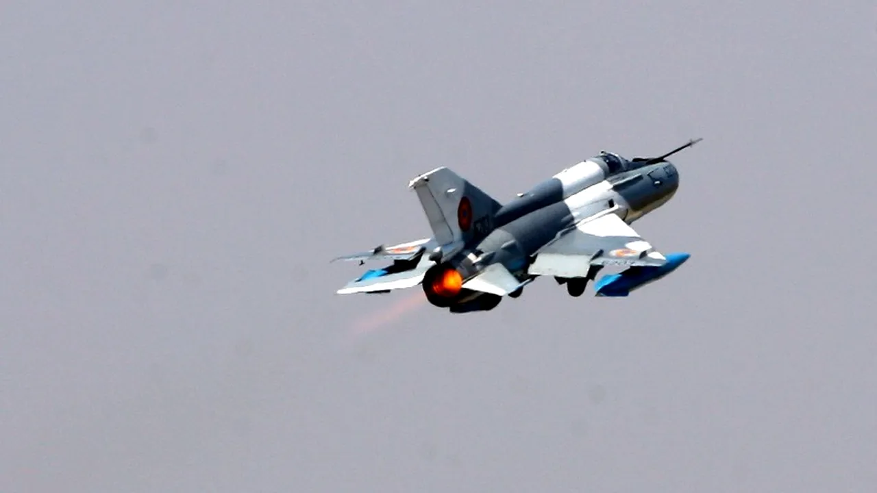 Ministrul Dobrițoiu: Dacă nu găsim soluții pentru un avion multirol, revitalizăm parte din flota de MIG-uri