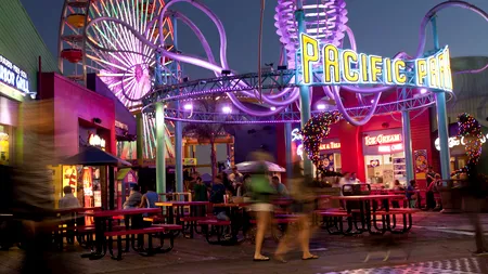 Suvenirul mortal. O mamă trage un semnal de alarmă după ce a făcut o descoperire șocantă într-un parc de distracții - FOTO